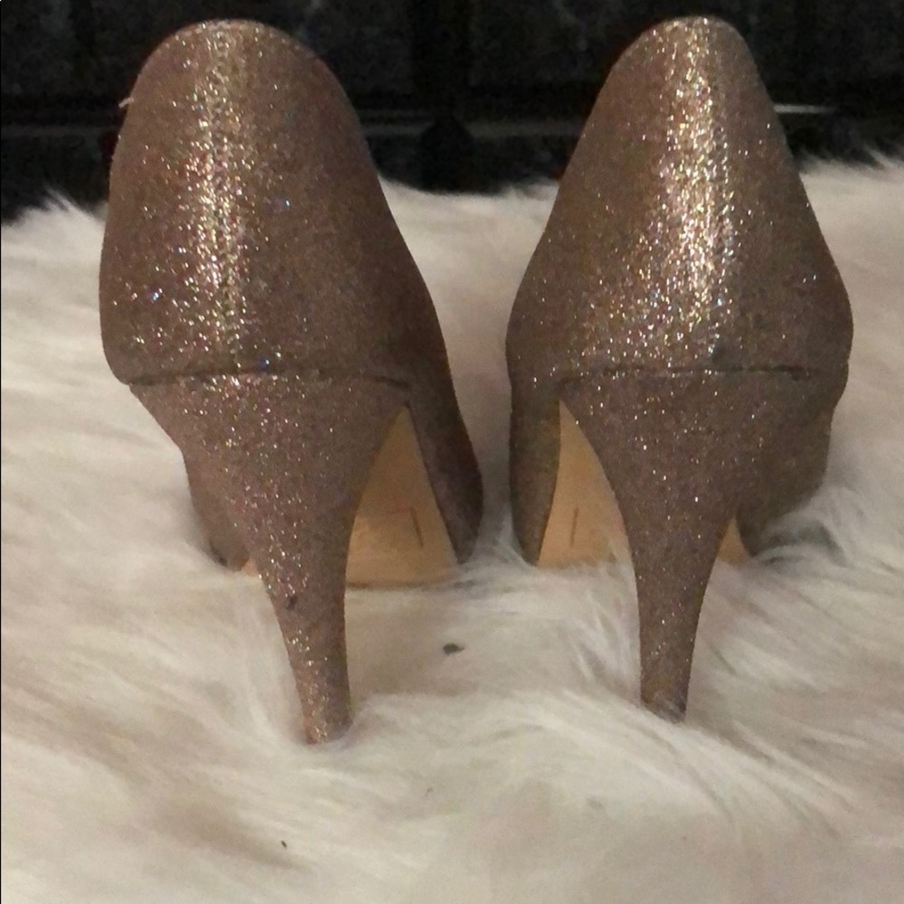 Shoes - Picture 3 of 4